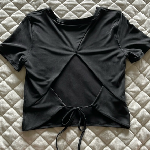 Lululemon Black Short Sleeve with Cutout Back - Picture 1 of 4